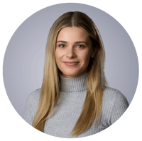 Sarah Kingham, meet the authors headshot circle