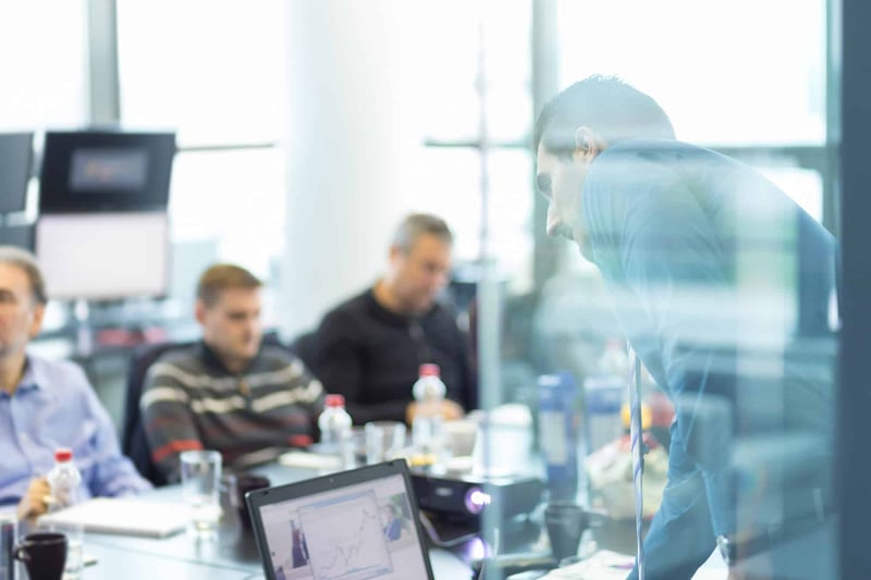 Image for Insourcing vs. Contracting | Clarasys